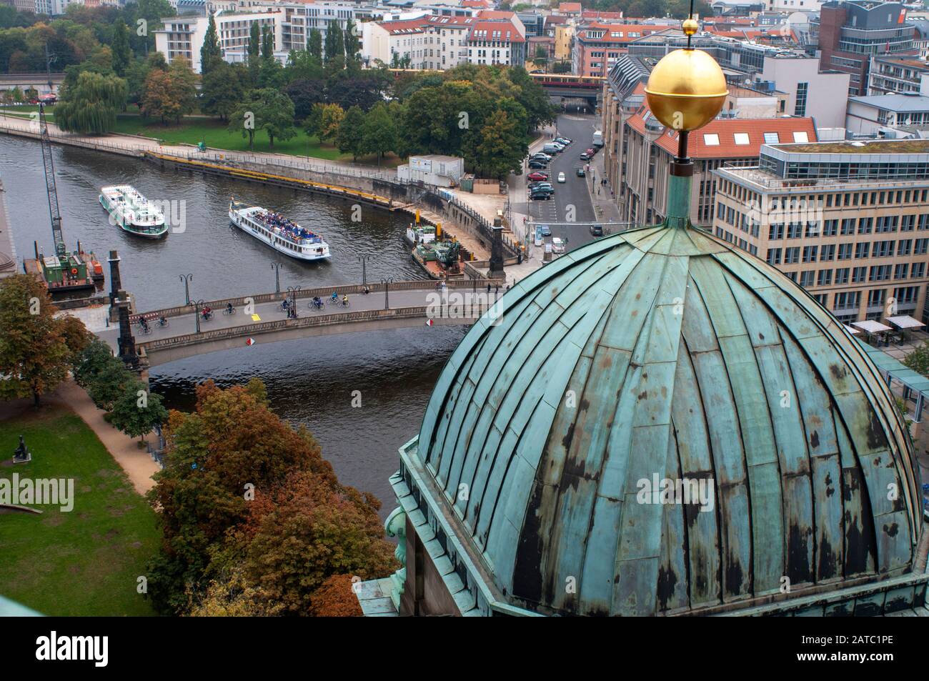 Cathédrale de Berlin, ou Berliner Dom lorsque le coucher du soleil, Berlin, Allemagne Banque D'Images