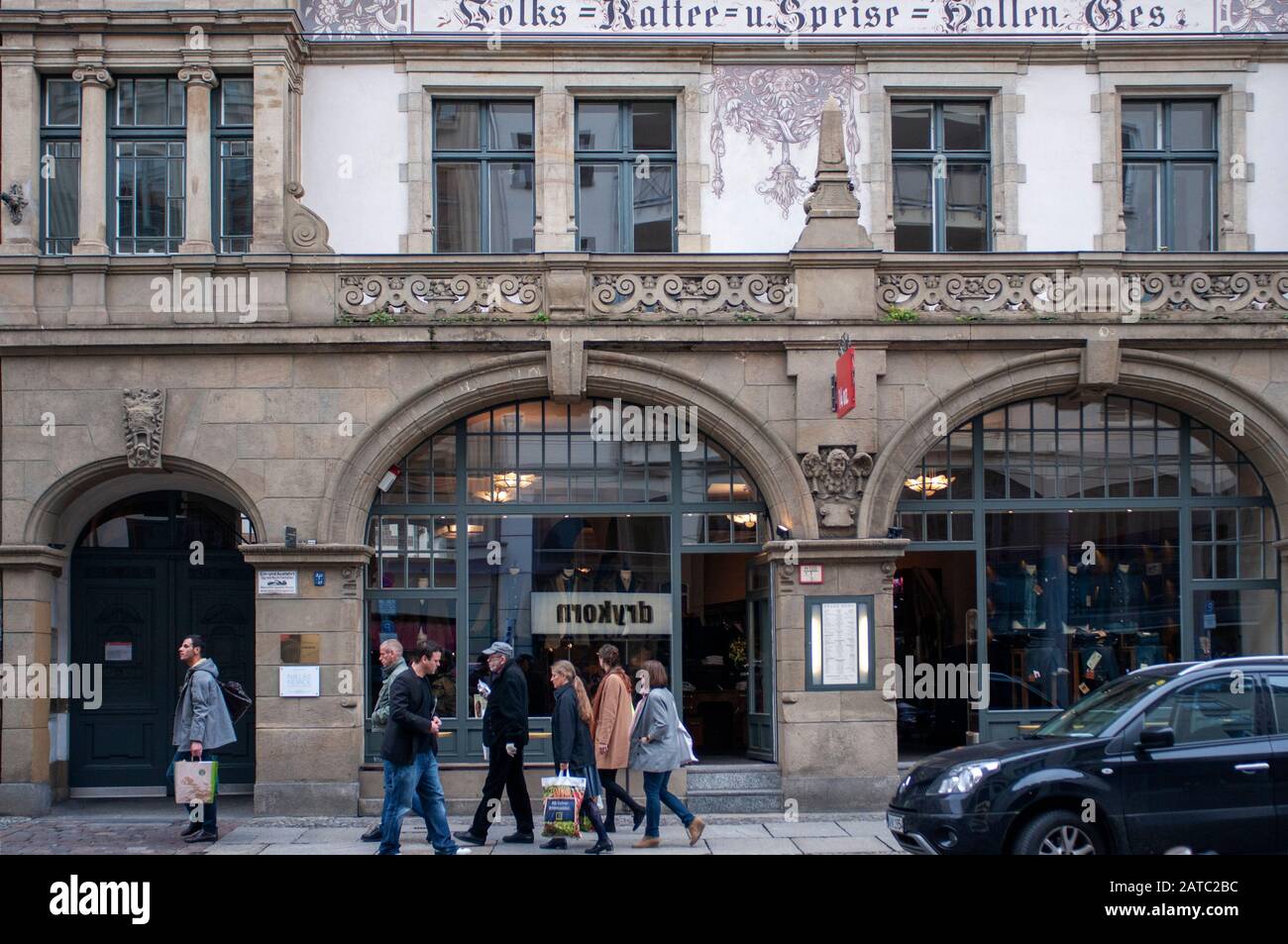 Le magasin Rusian clotes de Kollwitzkiez, le quartier de Kreuzberg, Berlin, Allemagne Banque D'Images