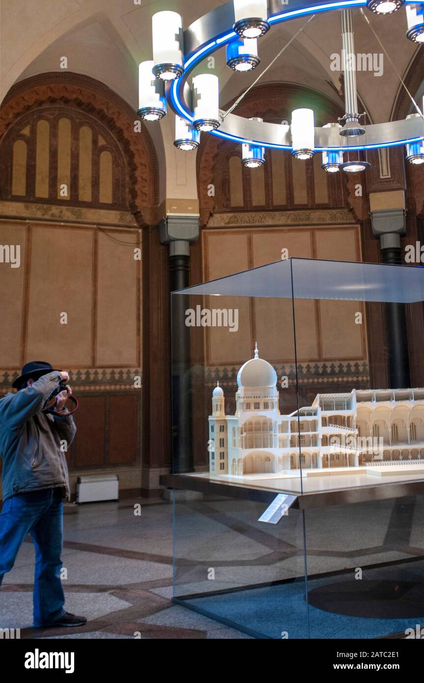 Intérieur de la synagogue juive sur Oranienburger Strasse à Berlin, Allemagne Banque D'Images