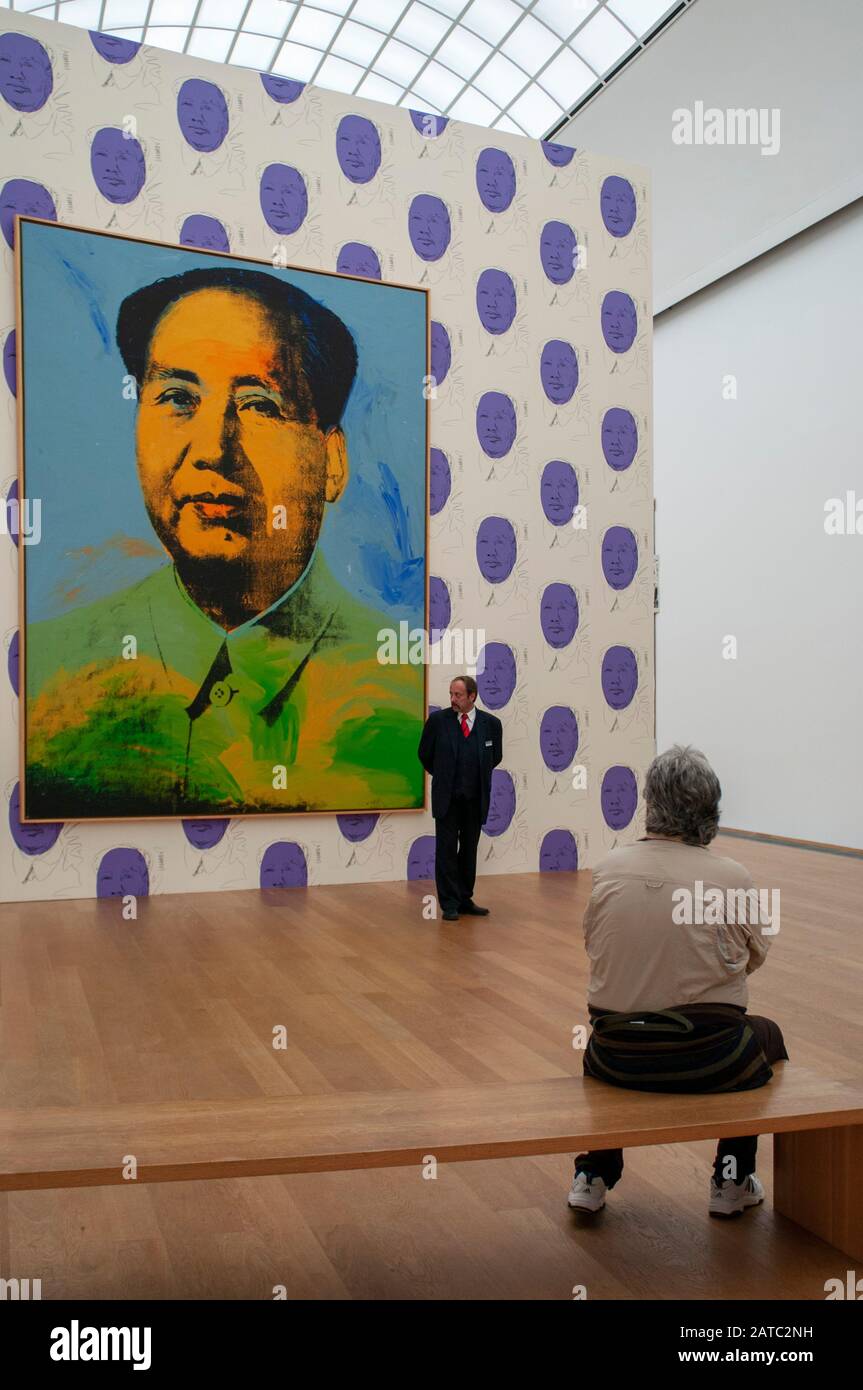 Andy Warhol, Mao Tse Tung dans le Moabit, Hamburger Bahnhof Museum ancienne gare du XIXe siècle, il est devenu un musée pour l'art contemporain i Banque D'Images