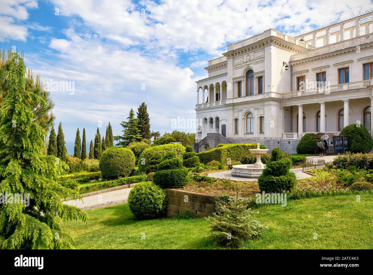 Palais Livadia près de la ville de Yalta, Crimée, Russie. Le palais de Livadia était une retraite d'été du dernier tsar russe, Nicholas II La Conférence De Yalta L'Était Banque D'Images
