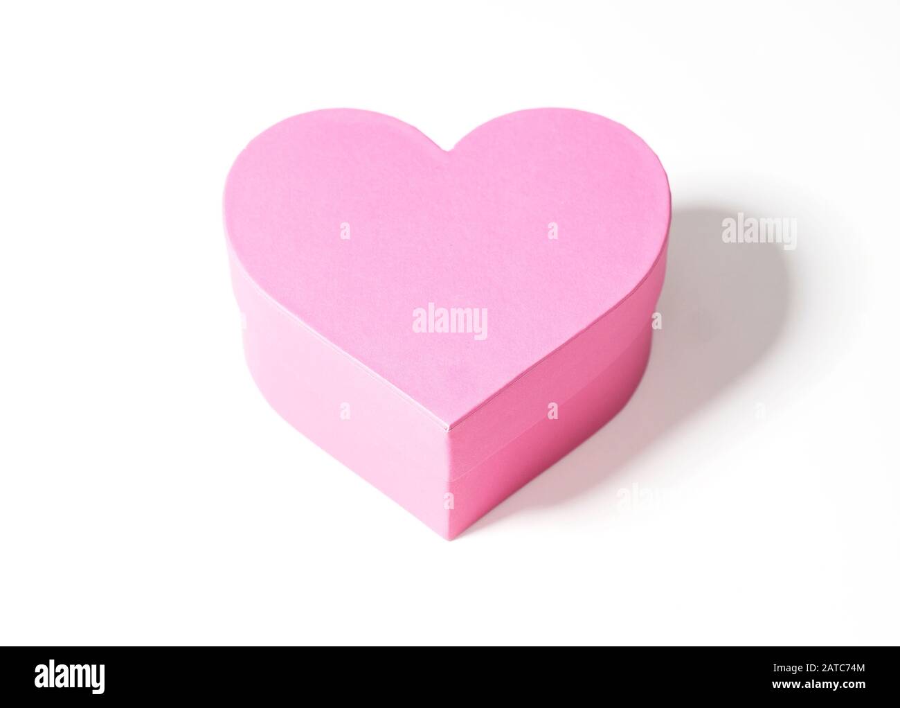 Giftbox en forme de coeur isolé sur fond blanc Banque D'Images