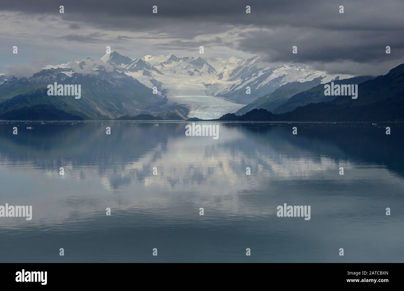 Réflexions Dans Le Détroit De Prince William, Forêt Nationale De Chugach, Alaska, États-Unis Banque D'Images