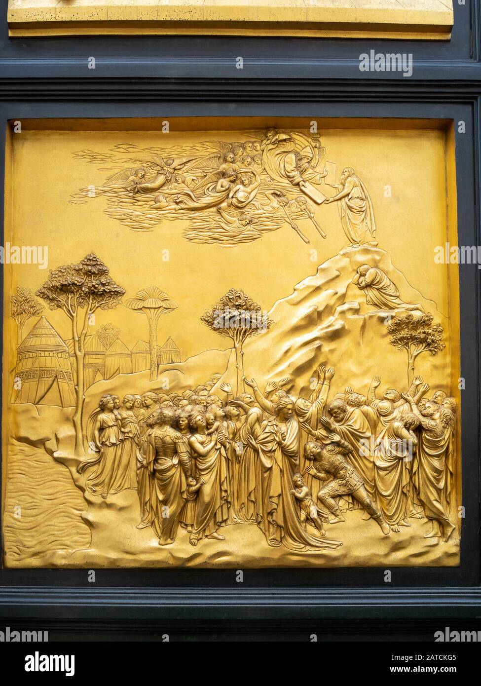 Panneau d'or de Moïse des portes du Paradis, par Lorenzo Ghiberti, portes du Baptistère de Florence Banque D'Images