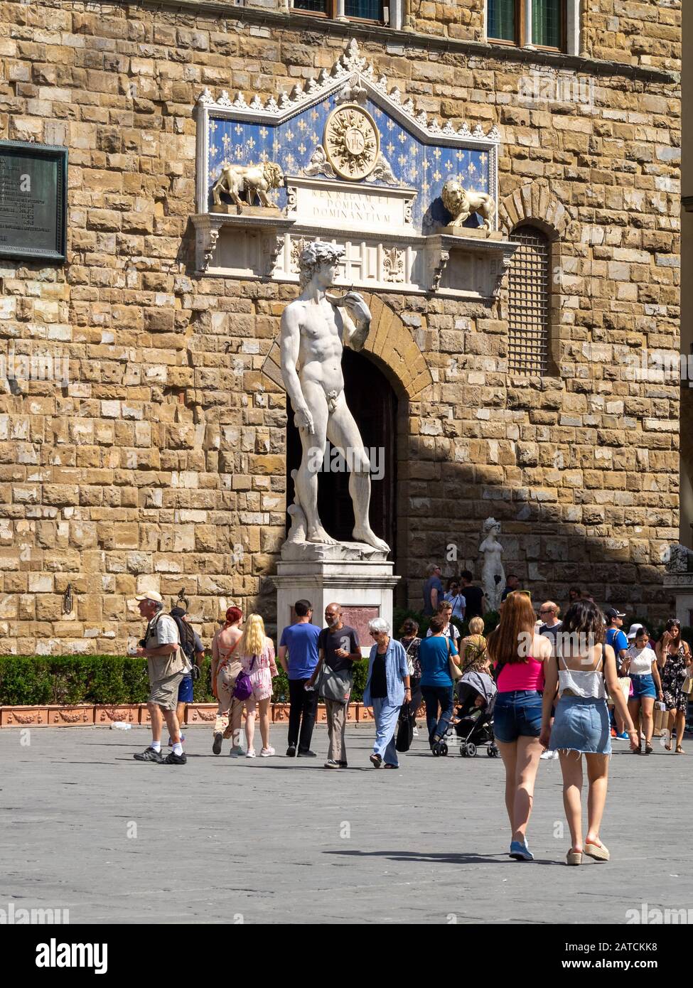 Statue de David devant le Palazzo Vecchio, Florence Banque D'Images