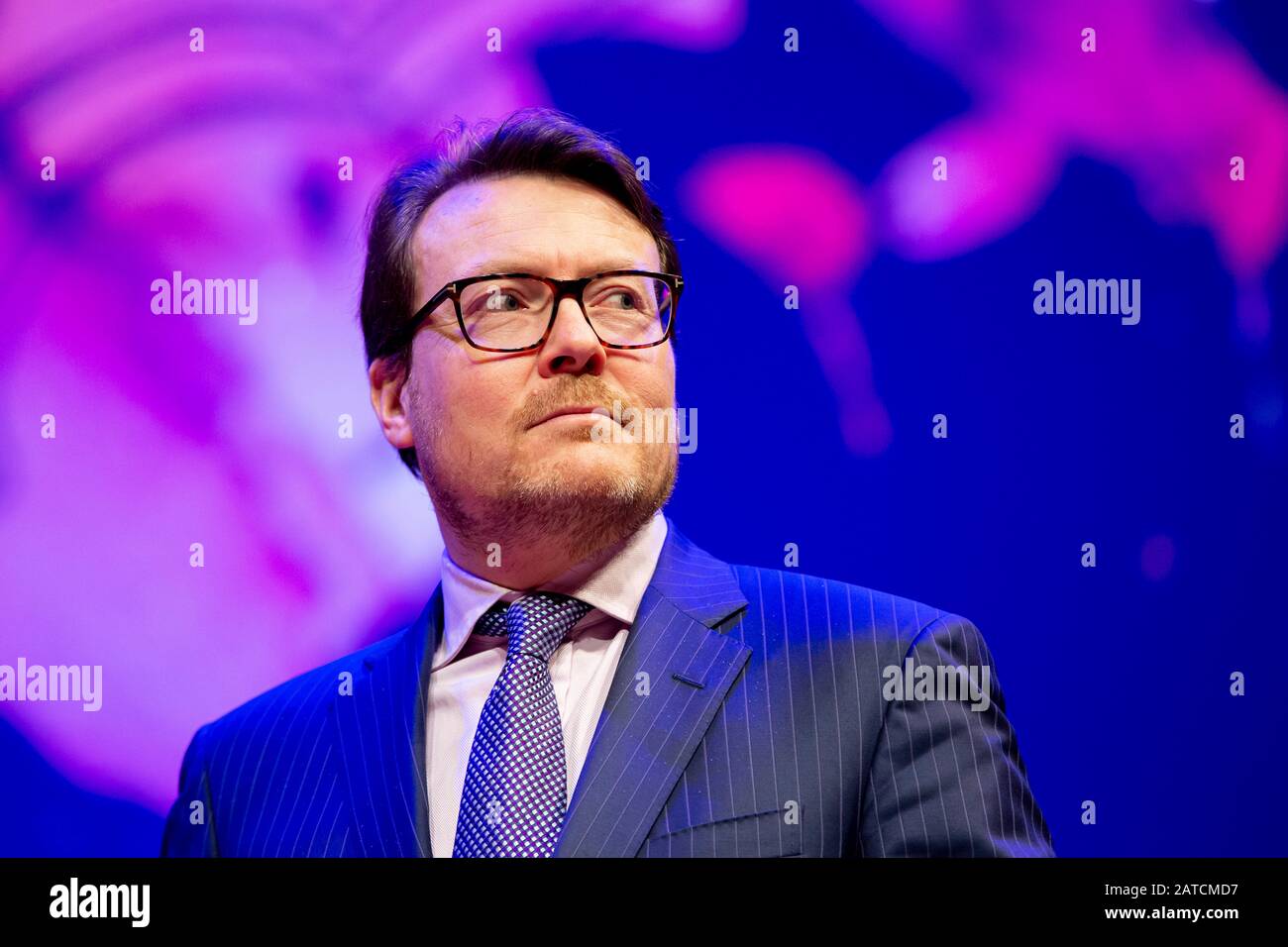 Utrecht, Pays-Bas. 1 févr. 2020. Le Prince Constantijn des Pays-Bas assiste à la finale du concours de violon Oskar Back Prize à TivoliVredenburg à Utrecht, aux Pays-Bas, le 1er février 2020. Le gagnant de cette année est Coraline Groen. Le prince Constantijn est le patron du concours. Crédit: Patrick van Katwijk/ ANP OUT |/dpa/Alay Live News Banque D'Images