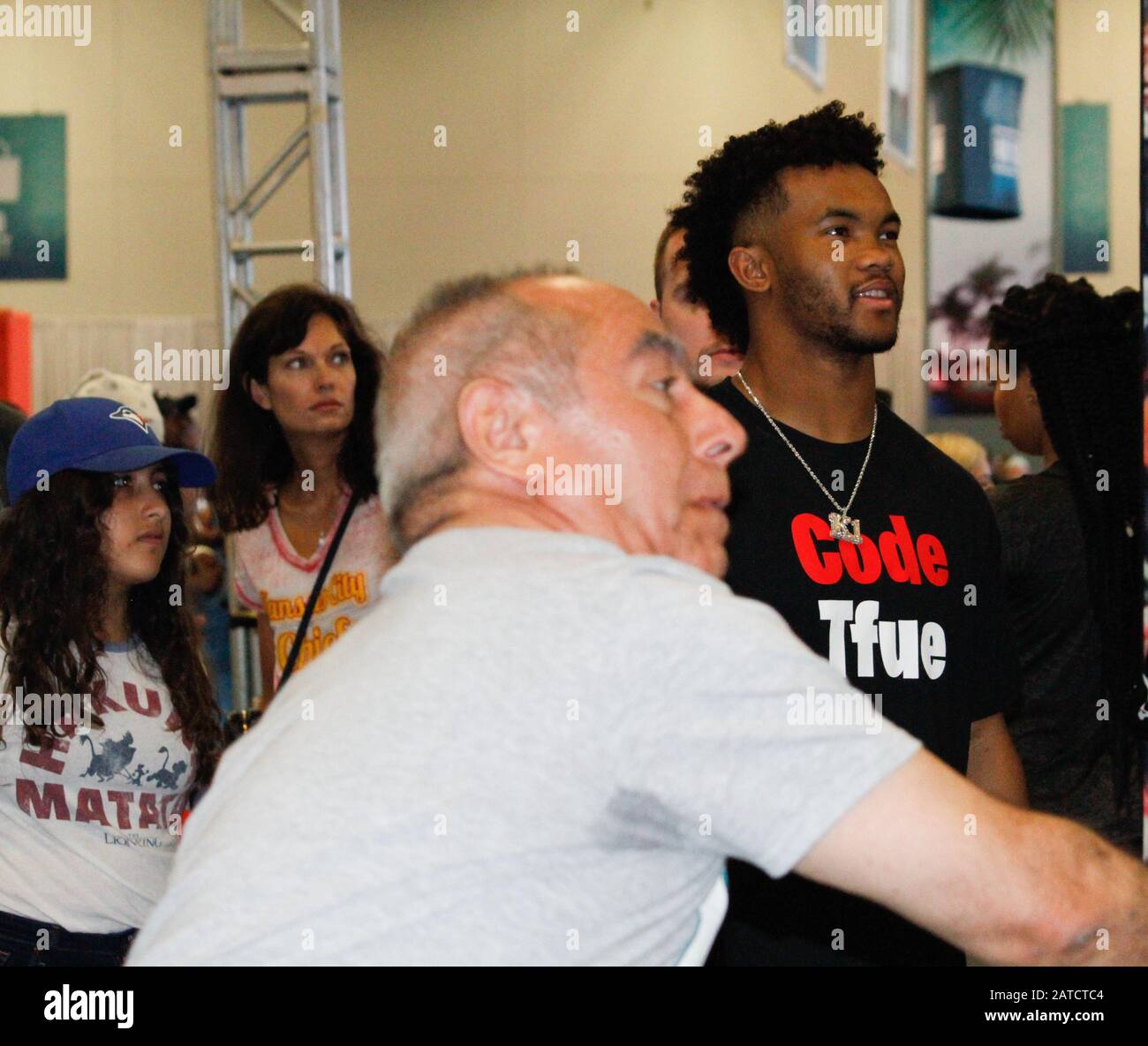 Miami, États-Unis. 01 février 2020. Le joueur de Kyler Murray des cardinaux de l'Arizona pendant l'expérience live de superbowl où les fans ont l'occasion de voir et de recevoir des autographes de certains joueurs de football américains et également de participer à certains jeux, quiz et obtenir des prix ce samedi (01) veille du jeu de superbowl 2020. (Photo De Niyi Fate/Thenews2/Pacific Press) Crédit: Pacific Press Agency/Alay Live News Banque D'Images