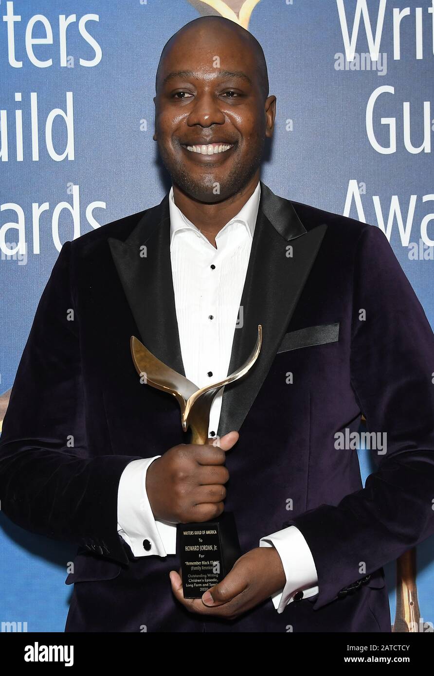 Beverly Hills, États-Unis. 01 février 2020. Howard Jordan Jr. Pose dans la salle de presse lors des Writers Guild Awards 2020 qui se sont tenus à l'hôtel Beverly Hilton le 1er février 2020 à Beverly Hills, CA, États-Unis. (Photo de Athanlee B. crédit: SIPA USA/Alay Live News Banque D'Images