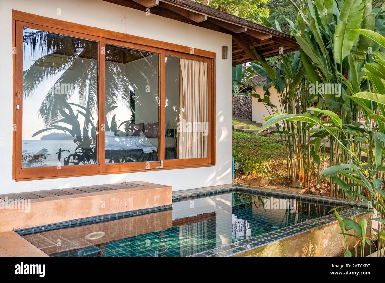 Belle maison de plage tropicale en Thaïlande Banque D'Images