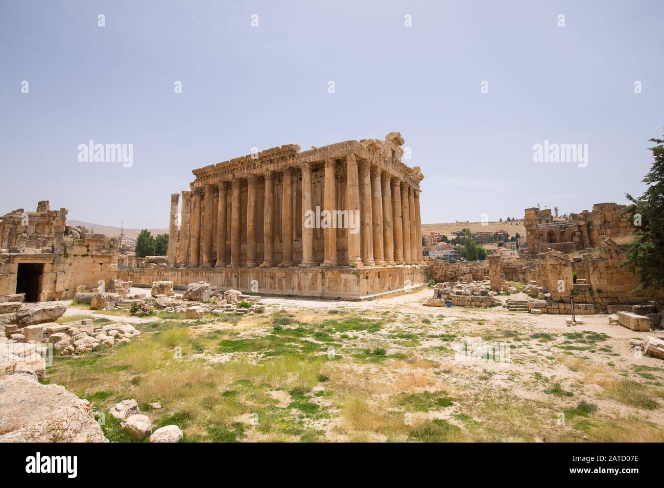 Roman temples in Baalbek - a visit during the revolution