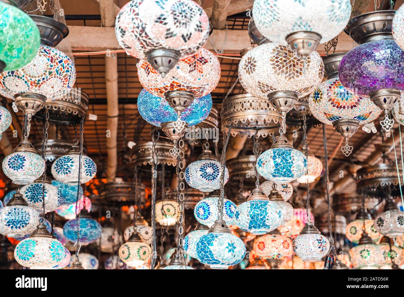 Lampes turques traditionnelles à vendre au Surajkund Crafts Mela à Faridabad, Inde Banque D'Images