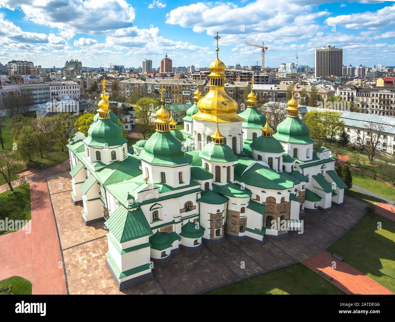 La célèbre cathédrale SainteSophie de Kiev au panorama ensoleillé de la journée Photo Stock Alamy