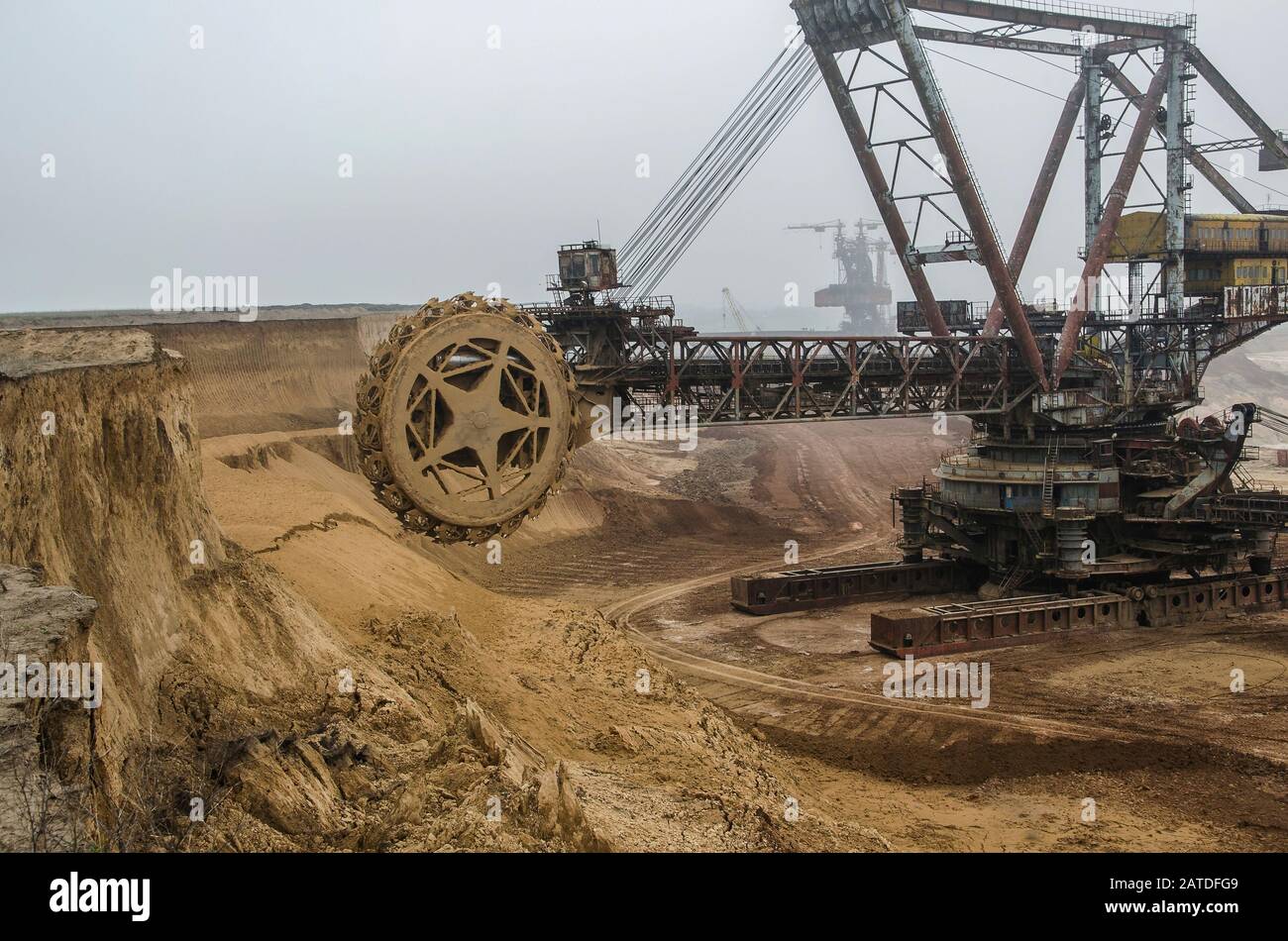 Plus grande pelle hydraulique au monde, Bagger 228, Ukraine. Grande mine, développer des ressources minérales, des excavateurs, de la métallurgie en Ukraine Banque D'Images