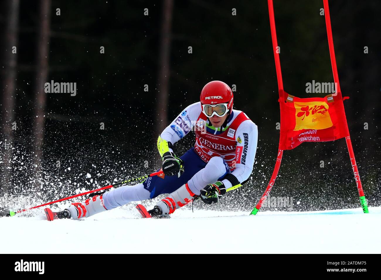 Garmisch Partenkirchen, Allemagne . 02 février 2020. Zan Kranjec, de Slovénie, se présente au cours de la course de slalom géant de la coupe du monde de ski alpin Audi FIS le 02 février 2020 à Garmisch-Partenkirchen, en Allemagne. Crédit : Cal Sport Media/Alay Live News Banque D'Images