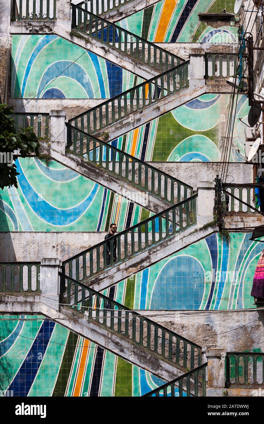 L'émerveiller des escaliers monte jusqu'à la casbah d'Alger, Algérie Banque D'Images