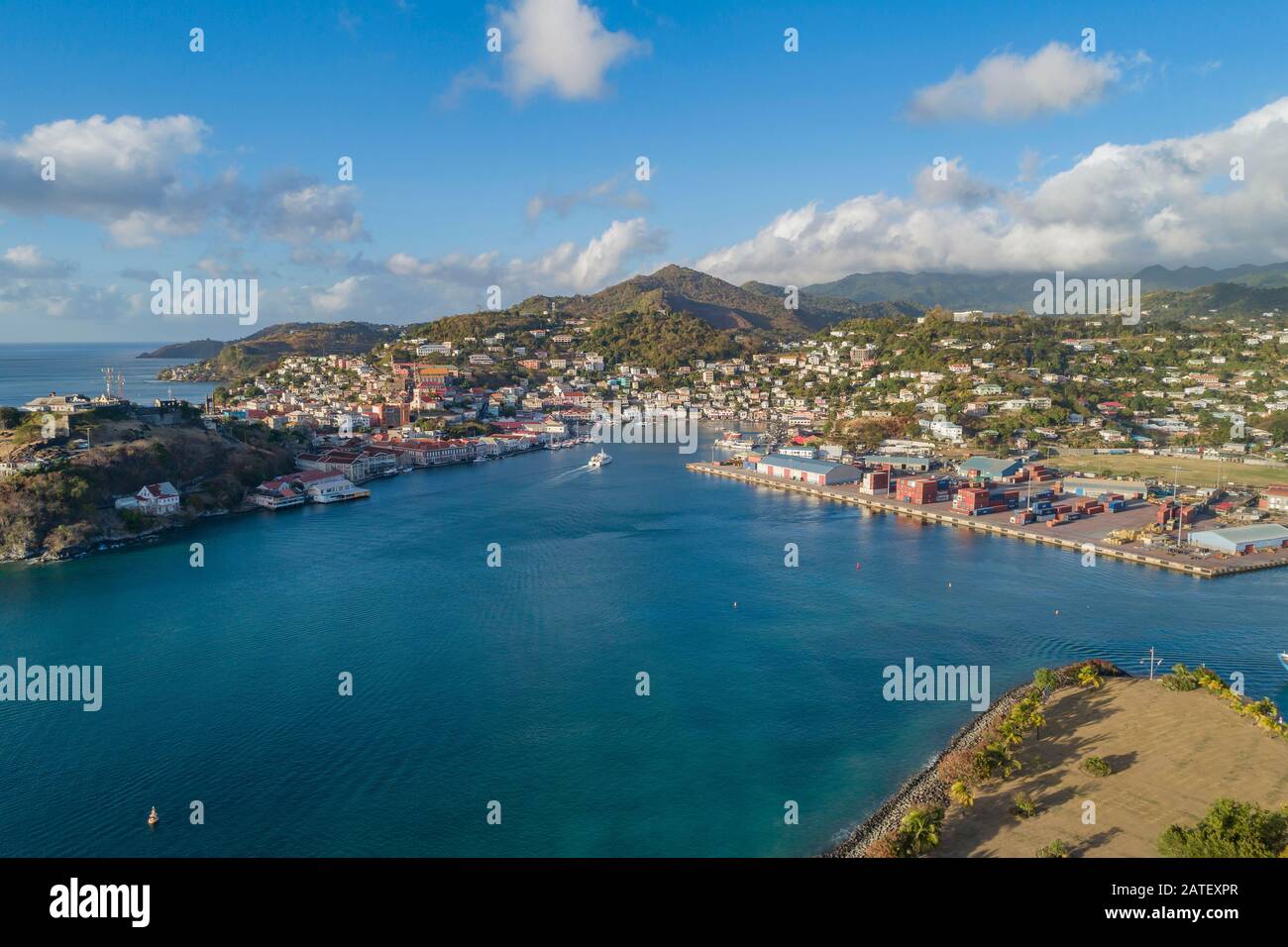 Vue Aérienne De St. George’S, Grenade, Mer Des Caraïbes Banque D'Images