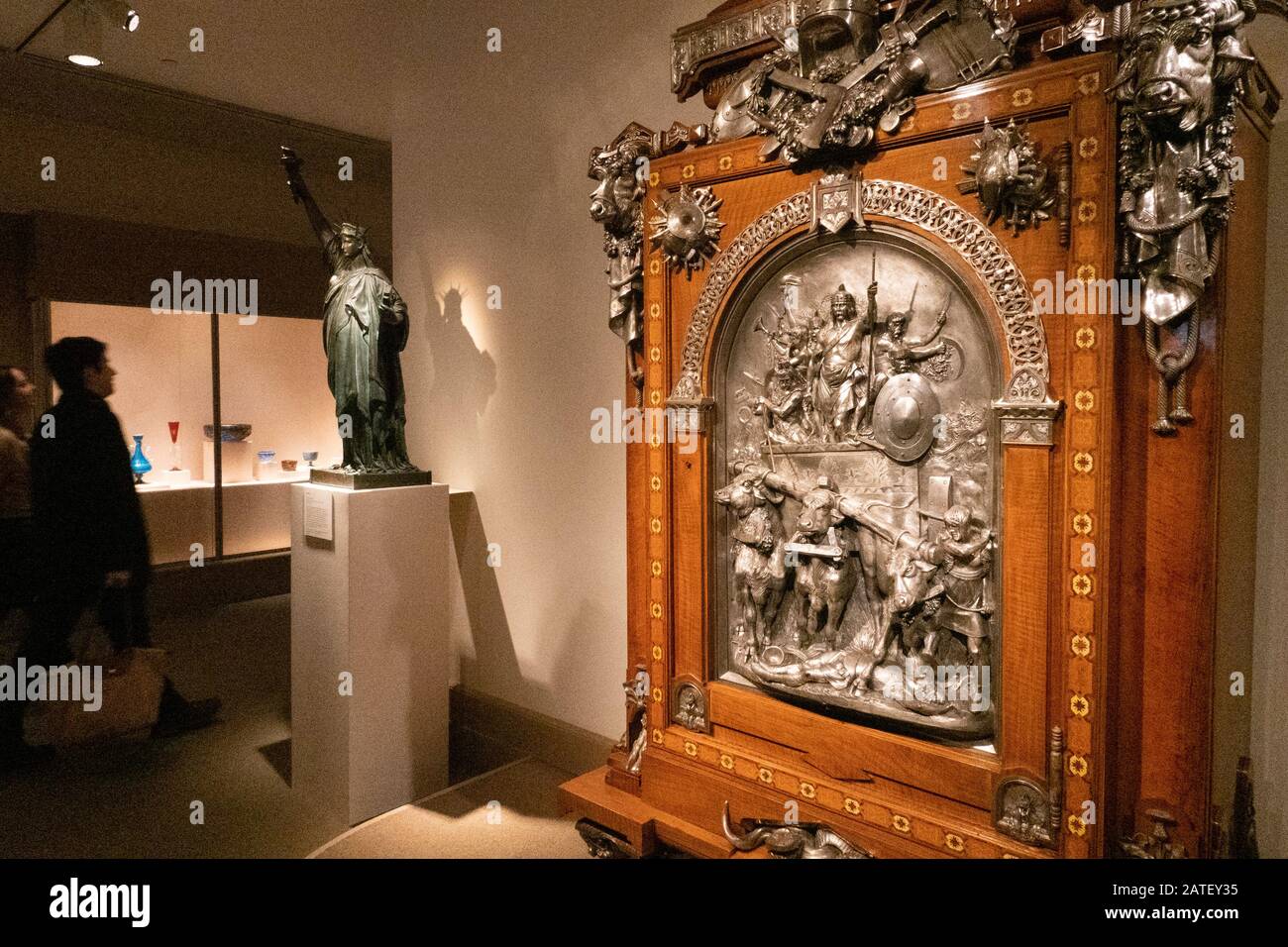 Walutan argenté Amoire au Metropolitan Museum of Art, New York, États-Unis Banque D'Images