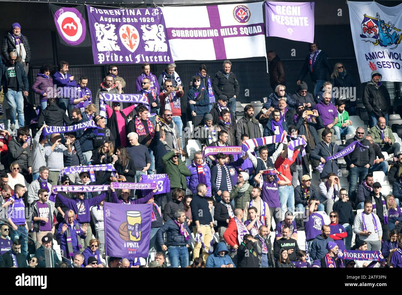 Stade Allianz, Turin, Italie. 2 février 2020. Série A Football, Juventus versus Fiorentina; Les partisans de Fiorentina montre leurs couleurs crédit: Action plus Sports/Alay Live News Banque D'Images