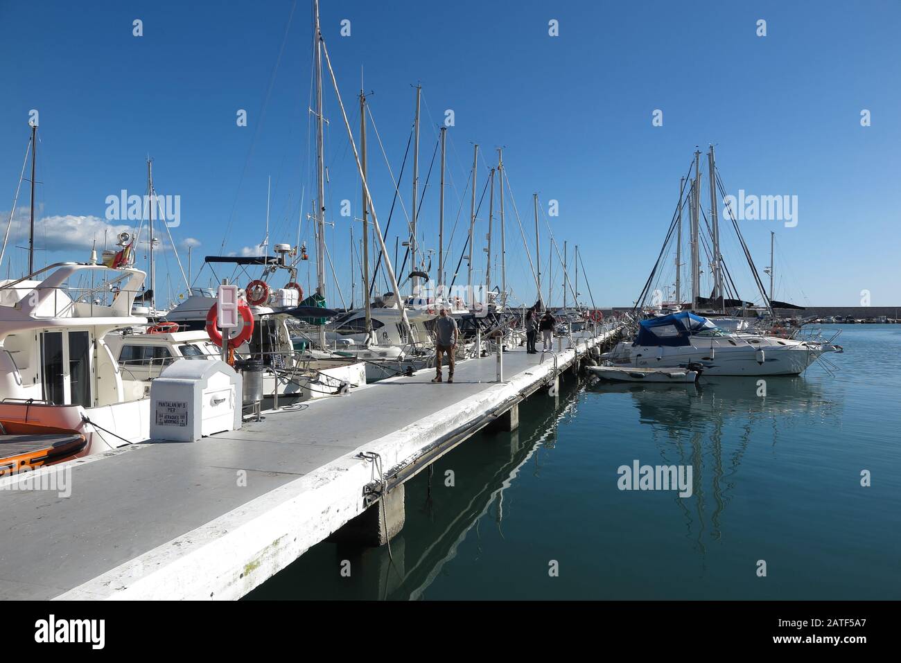 Puerto Deportivo De Fuengirola, Fuengirola, Costa Del Sol, Espagne Banque D'Images