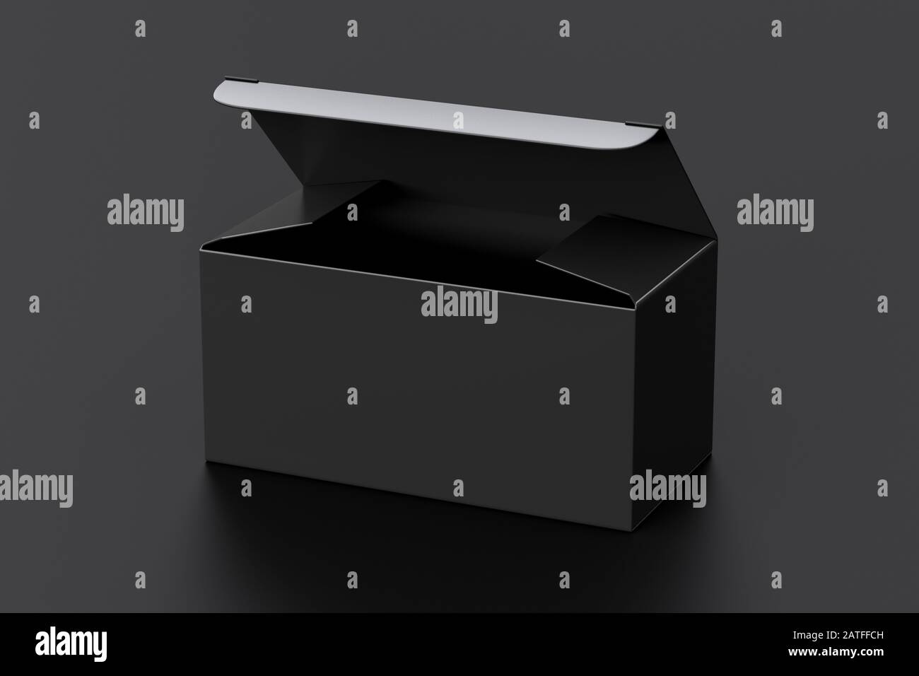 Boîte large noire vierge avec couvercle à rabat ouvert sur fond noir. Chemin de détourage autour de la maquette de boîte Banque D'Images