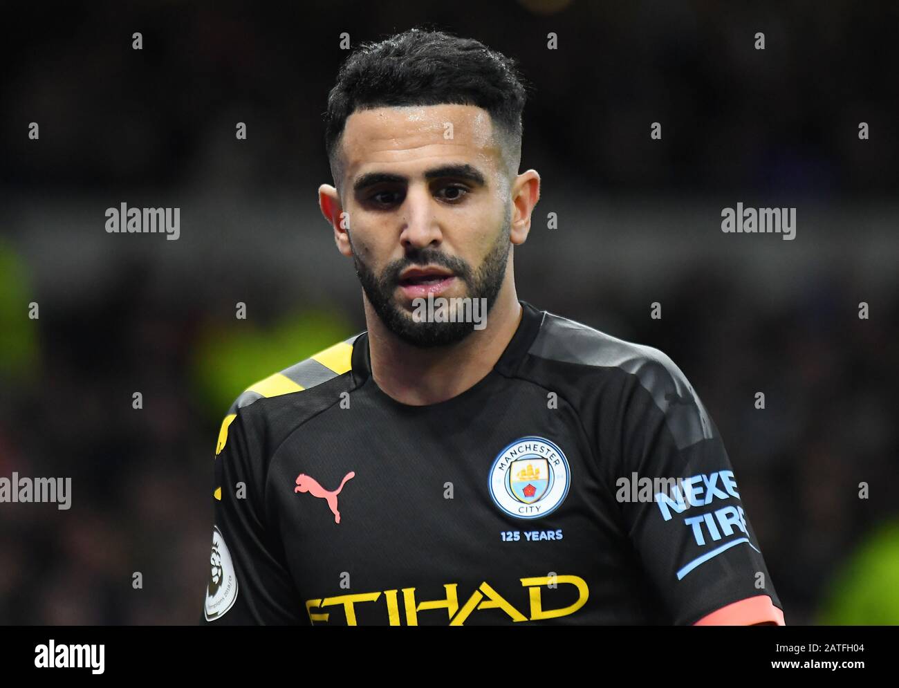 Londres, ANGLETERRE - 2 FÉVRIER 2020: Riyad Mahrez de la ville photographié lors du match de la Premier League 2019/20 entre Tottenham Hotspur FC et Manchester City FC au stade Tottenham Hotspur. Banque D'Images
