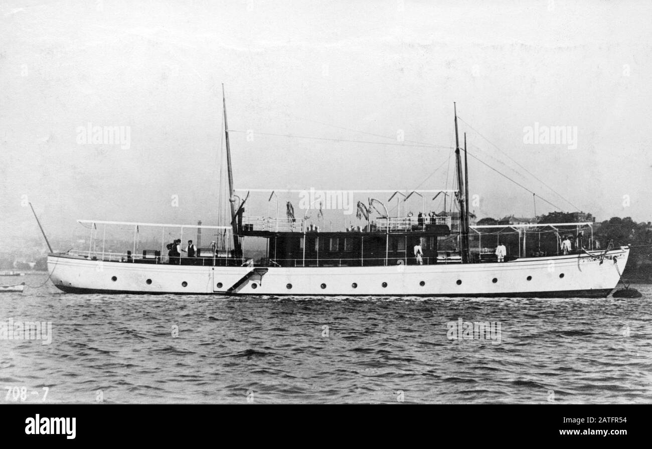 AJAXNETPHOTO. 1900 (ENVIRON). LIEU INCONNU, ANGLETERRE. - DÉBUT DU BATEAU À MOTEUR THORNYCROFT - JOHN THORNYCROFT CONÇU ET CONSTRUIT OUVERT 100 PI BRONZEWING; DÉBUT DU XXE SIÈCLE. PHOTO:VT COLLECTION/AJXNETPHOTO REF:VT708_7 Banque D'Images