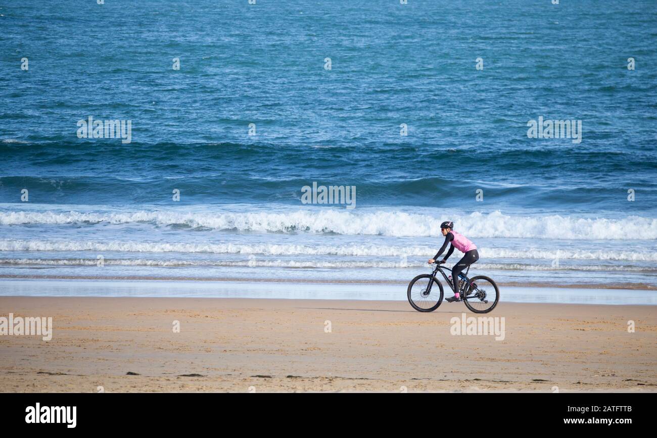 Vélo tout-en-un sur la plage Banque D'Images