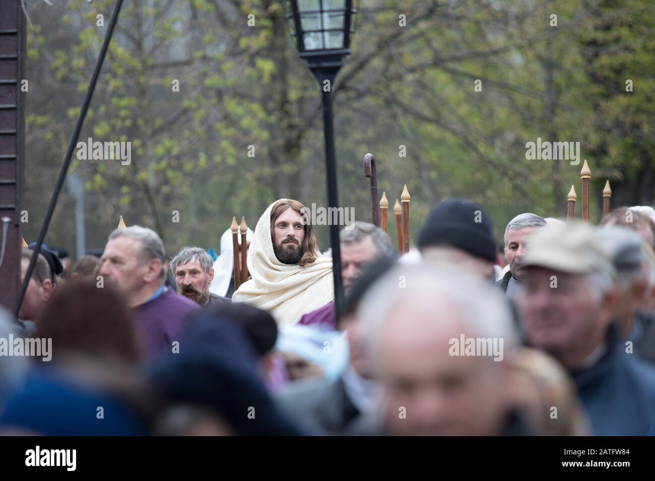 Pologne, Kalwaria Zebrzydowska - 13 avril 2017: Célébrations du Paschal Triduum. Laver les jambes de 12 vieux hommes. Banque D'Images