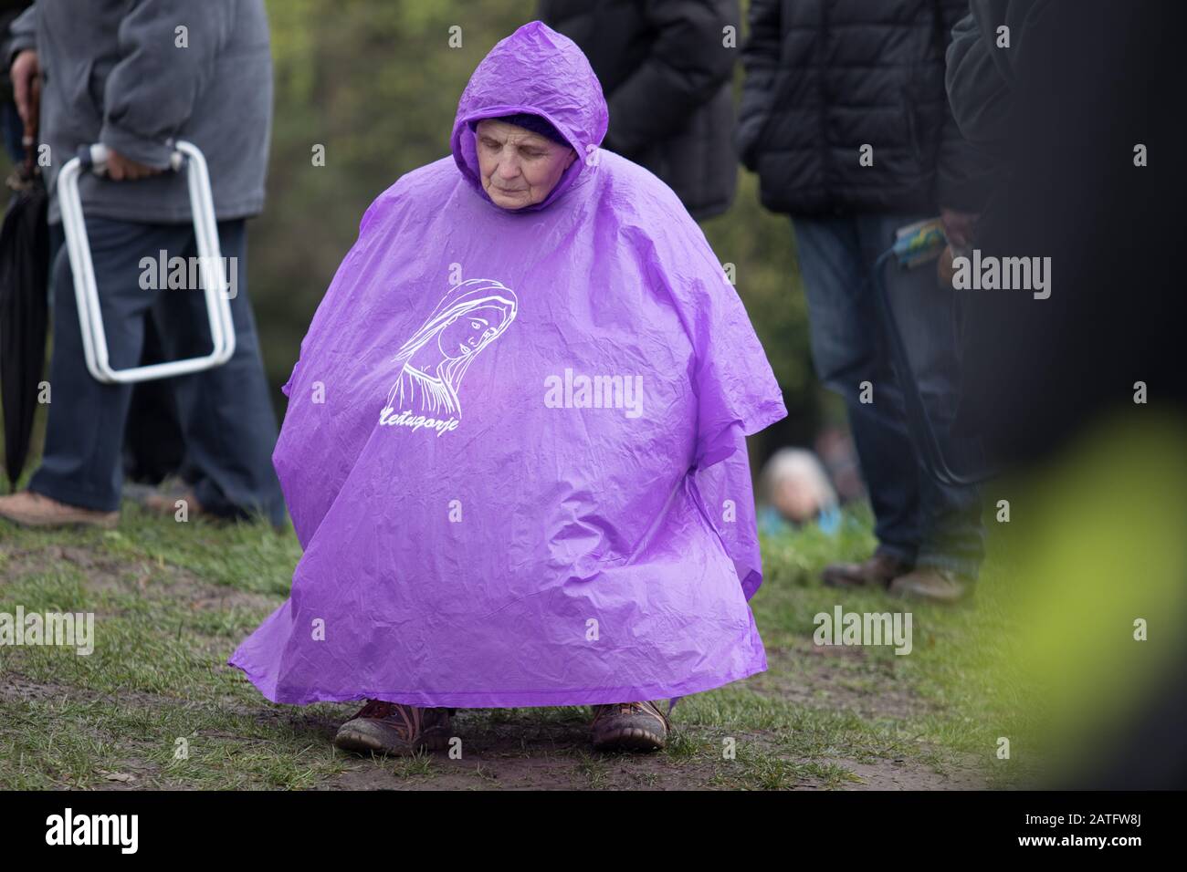 Pologne, Kalwaria Zebrzydowska - 13 avril 2017: Célébrations du Paschal Triduum. Laver les jambes de 12 vieux hommes. Banque D'Images