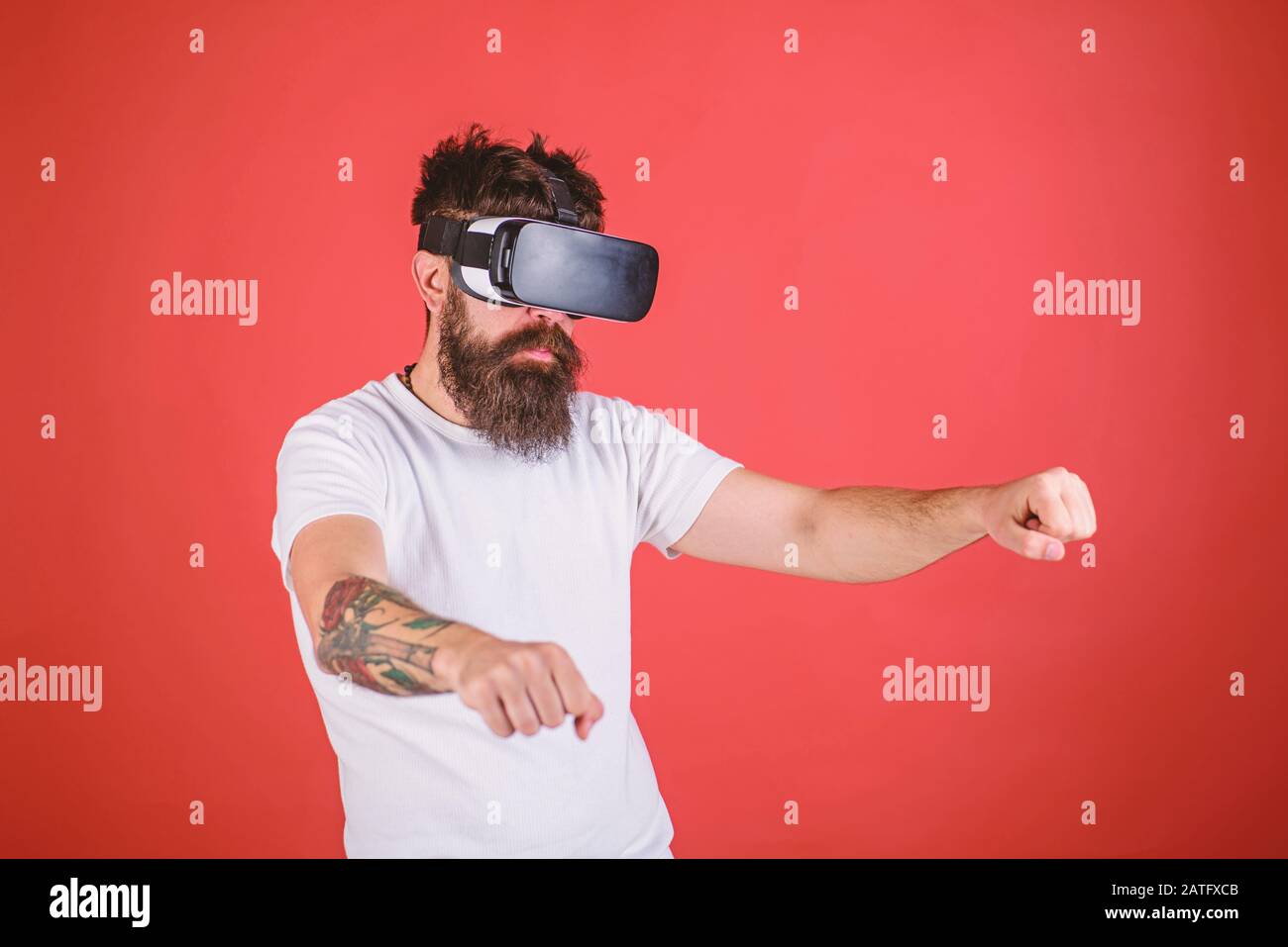 Simulateur de course de moto virtuelle Banque de photographies et d'images  à haute résolution - Alamy