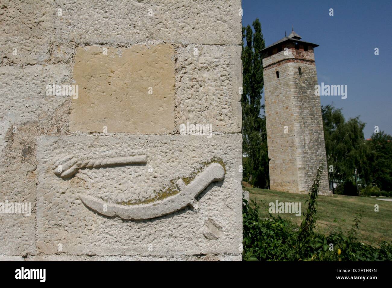 Le château de Gradačac est un château de la ville de Gradačac en Bosnie-Herzégovine. Le château de Gradačac possède un fort avec des murs de 18 mètres de haut, Banque D'Images