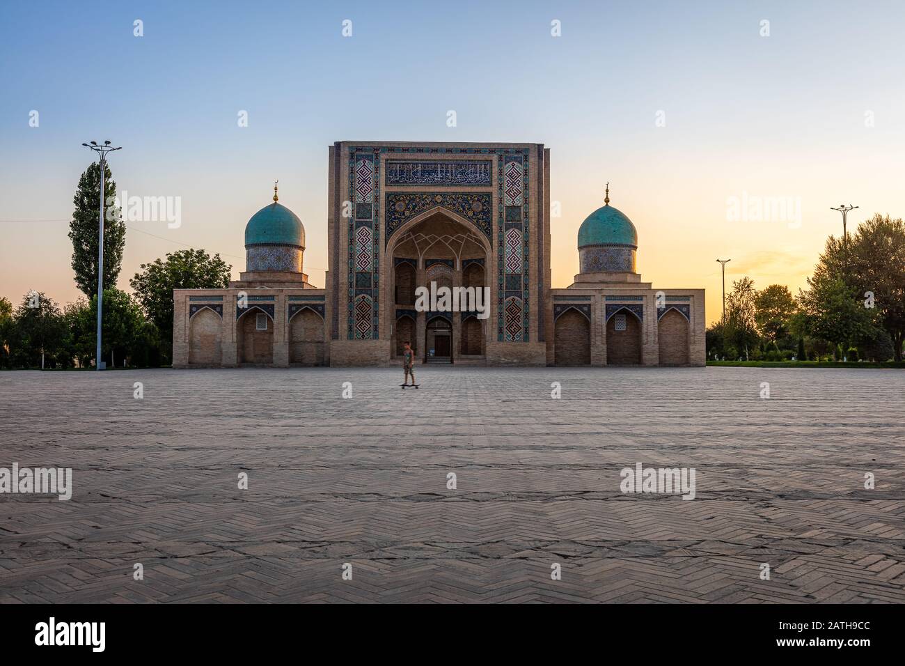 Barak-Khan Madrasah un monument situé dans le centre de Tachkent construit au XVIe siècle. Banque D'Images