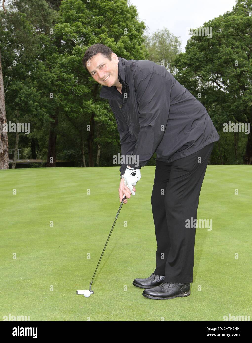 Le chanteur Tony Hadley Spandau Ballet au 'Golf with the Starss', tenu au club de golf Wentworth, Surrey, Angleterre. Banque D'Images