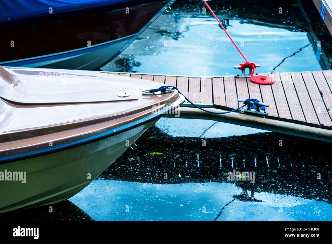 Noeud du bateau - détail, amarré à la marina Banque D'Images