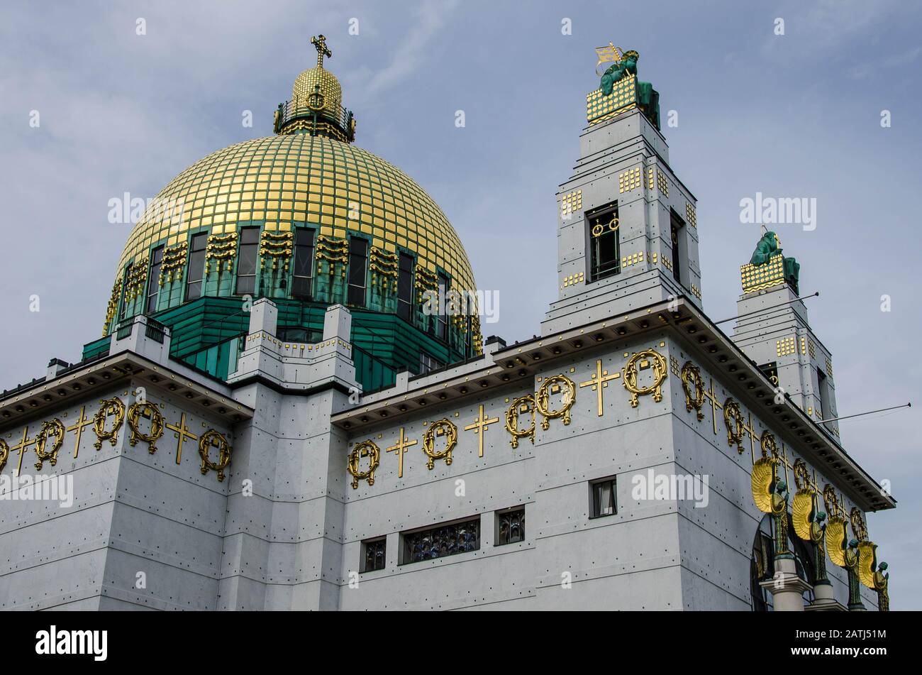 L'église Saint-Léopold, chef-d'œuvre architectural d'Otto Wagner, est la première église moderne d'Europe et un joyau de l'Art nouveau viennois. Banque D'Images