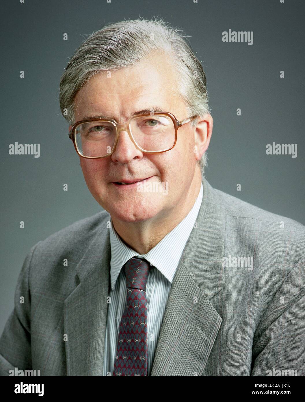 Portrait de Kenneth Baker MP - Baron Baker de Dorking Banque D'Images