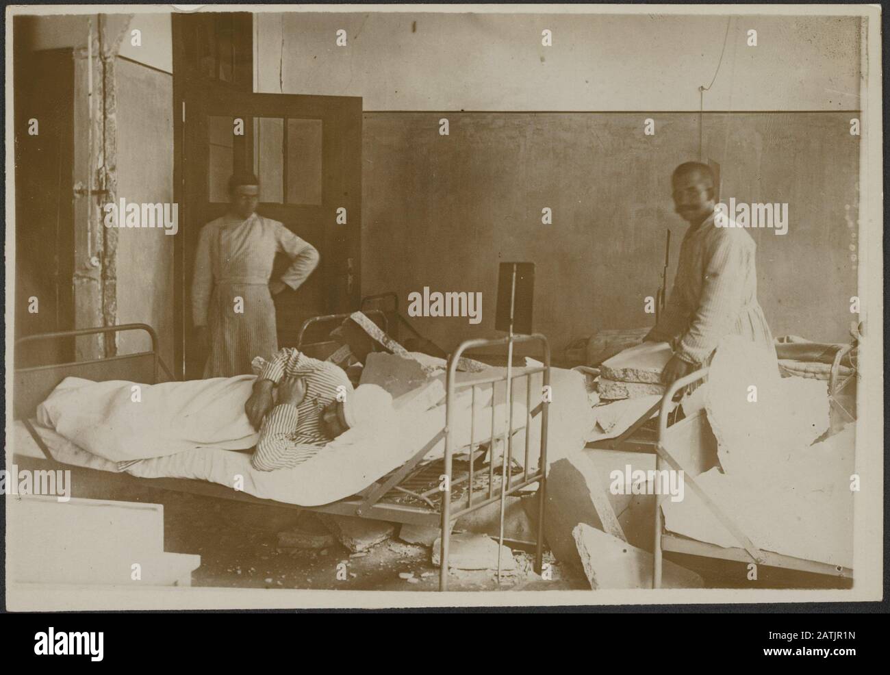 Description: Civils blessés dans un hôpital de Francfort-sur-le-Main. Date: {1914-1918} lieu: Allemagne, Francfort mots clés: Citoyens, première guerre mondiale, blessés, hôpital Banque D'Images