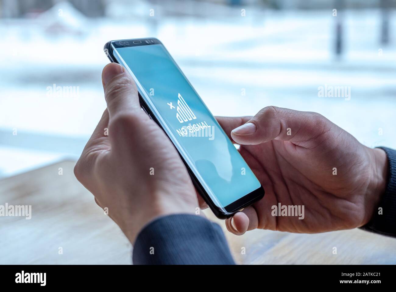 Aucun message de concept de signal de réseau mobile sur l'écran du téléphone mobile Banque D'Images