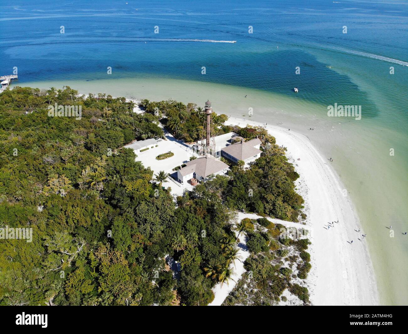 Vue aérienne sur le phare et la plage de phare sur Sanibel Island dans le comté de Lee, en Floride, aux États-Unis Banque D'Images