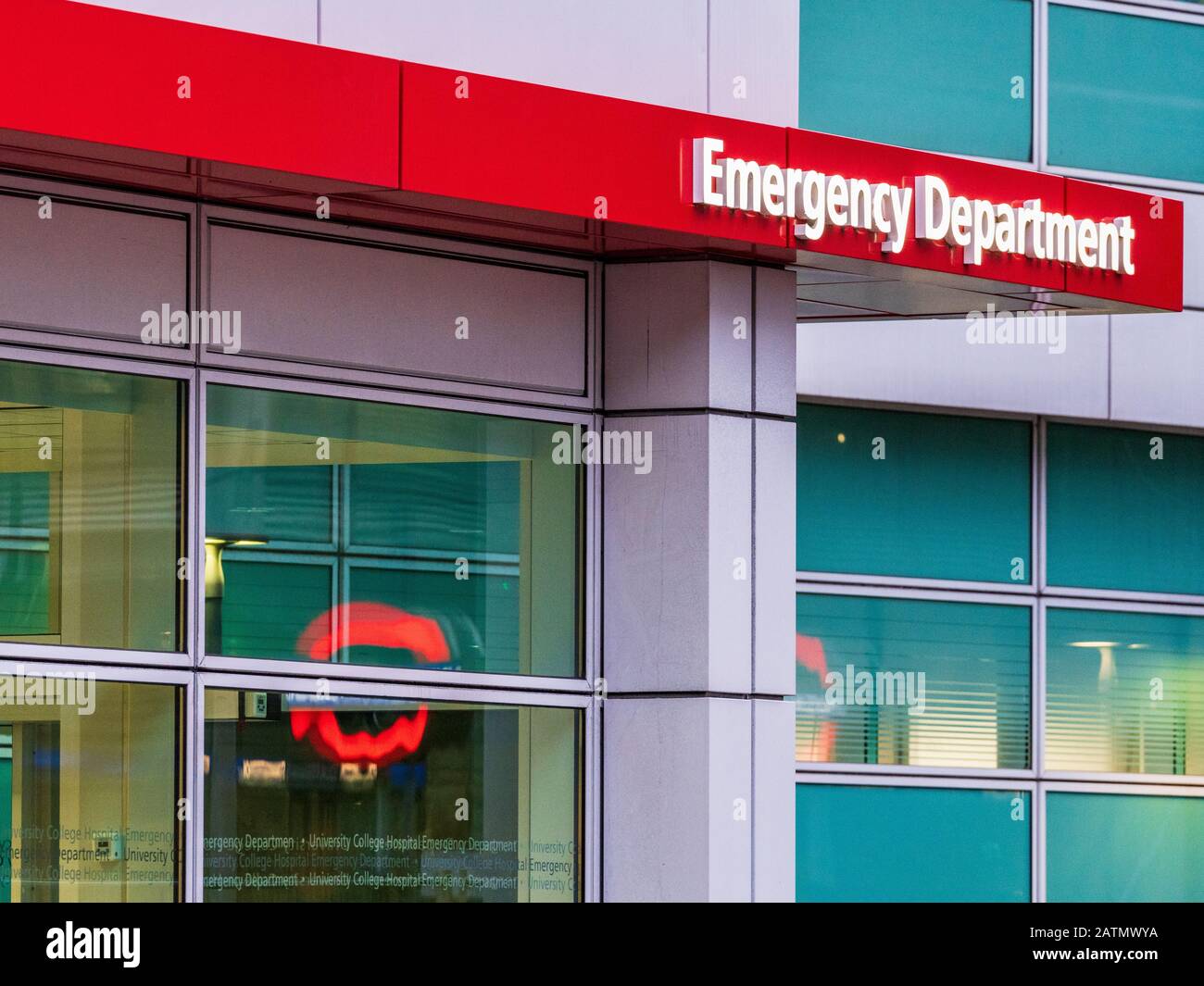 Service d'urgence A&E de l'hôpital - Service des accidents et des urgences dans un hôpital britannique Banque D'Images