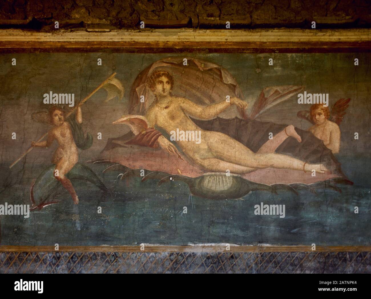 Italie, Pompéi. Fresque représentant Vénus dans un seashell avec Cupids. Il a décoré les murs du jardin de la Maison de Vénus, au premier siècle de l'après-Jésus. Banque D'Images