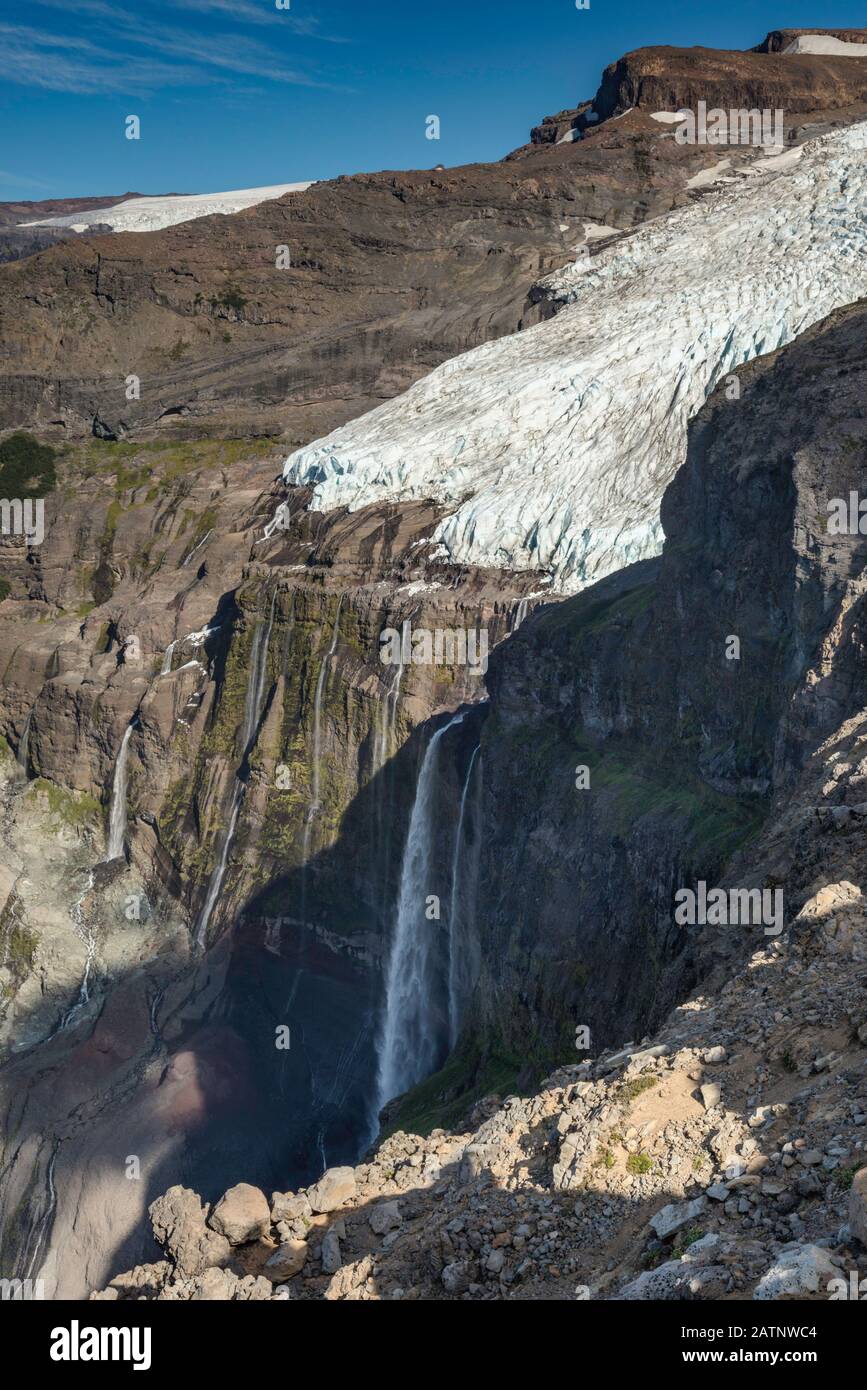Glacier Castano Overa, cascades, massif du Monte Tronador, du sentier à Refugio Otto Meiling, Andes, Parc national de Nahuel Huapi, Patagonie, Argentine Banque D'Images