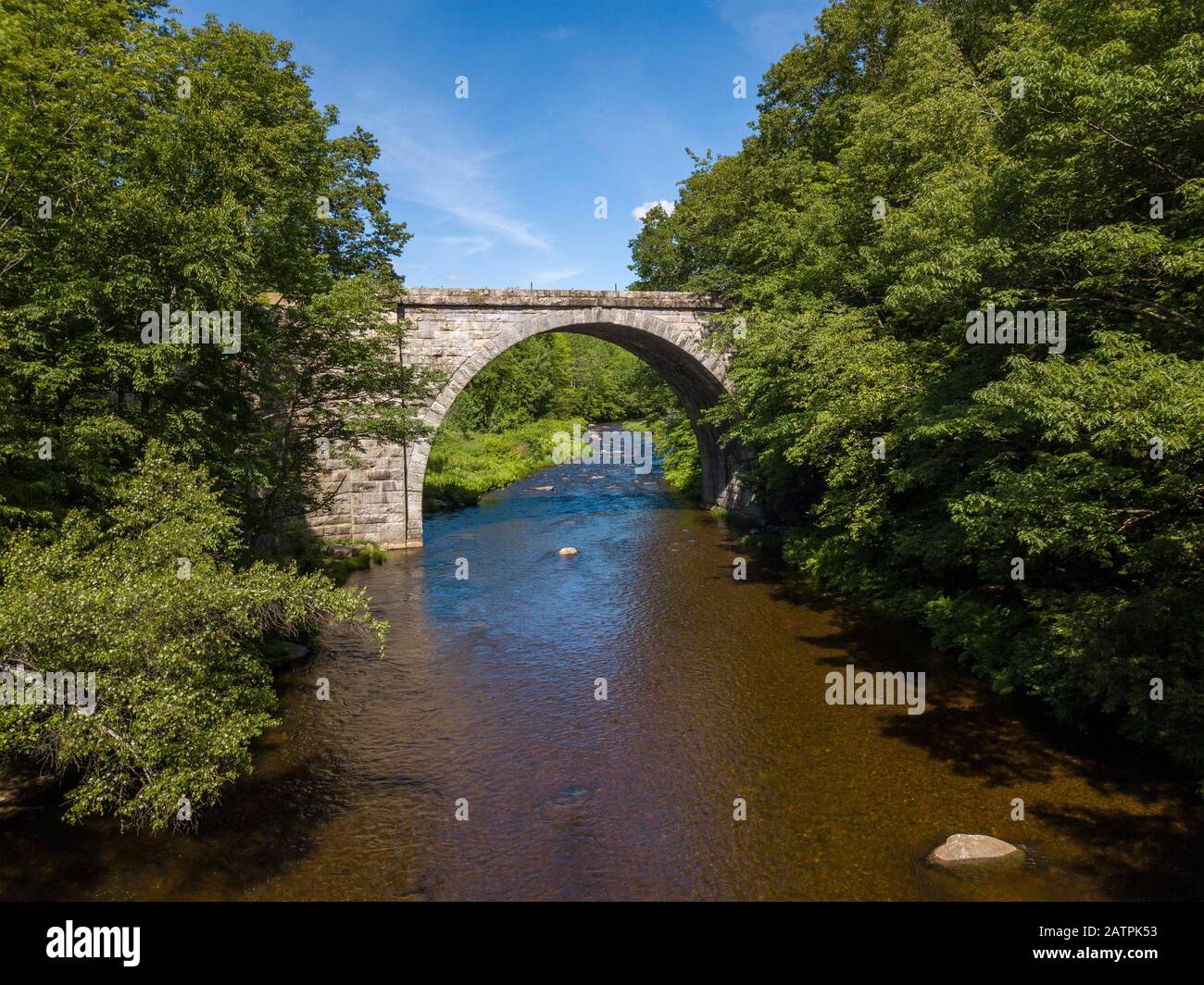 Cheshire Railroad Stone Arch Bridge À La Route 101, Keene, New Hampshire, États-Unis Banque D'Images