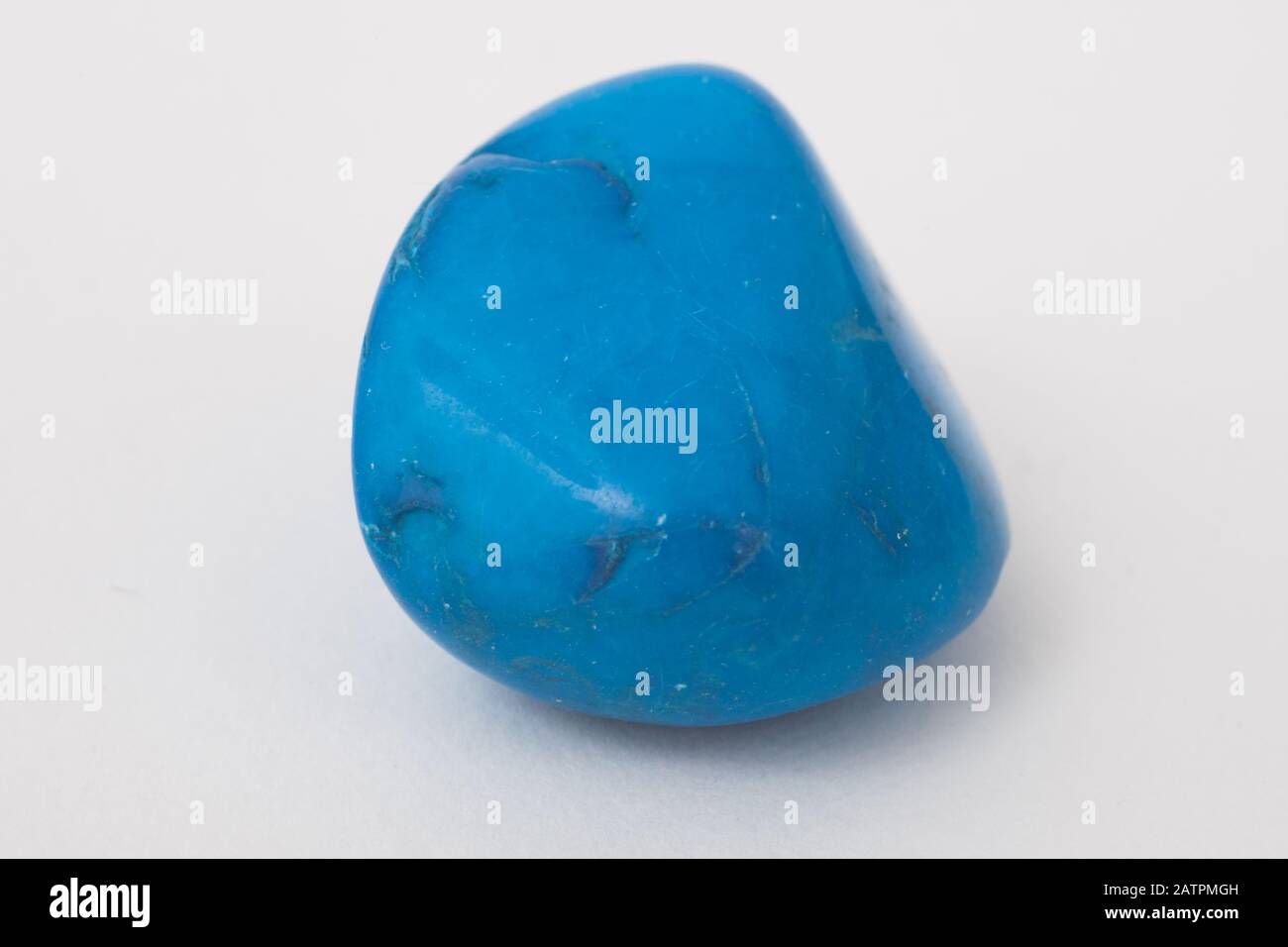 Une pierre gemme turquoise Howlite Banque D'Images