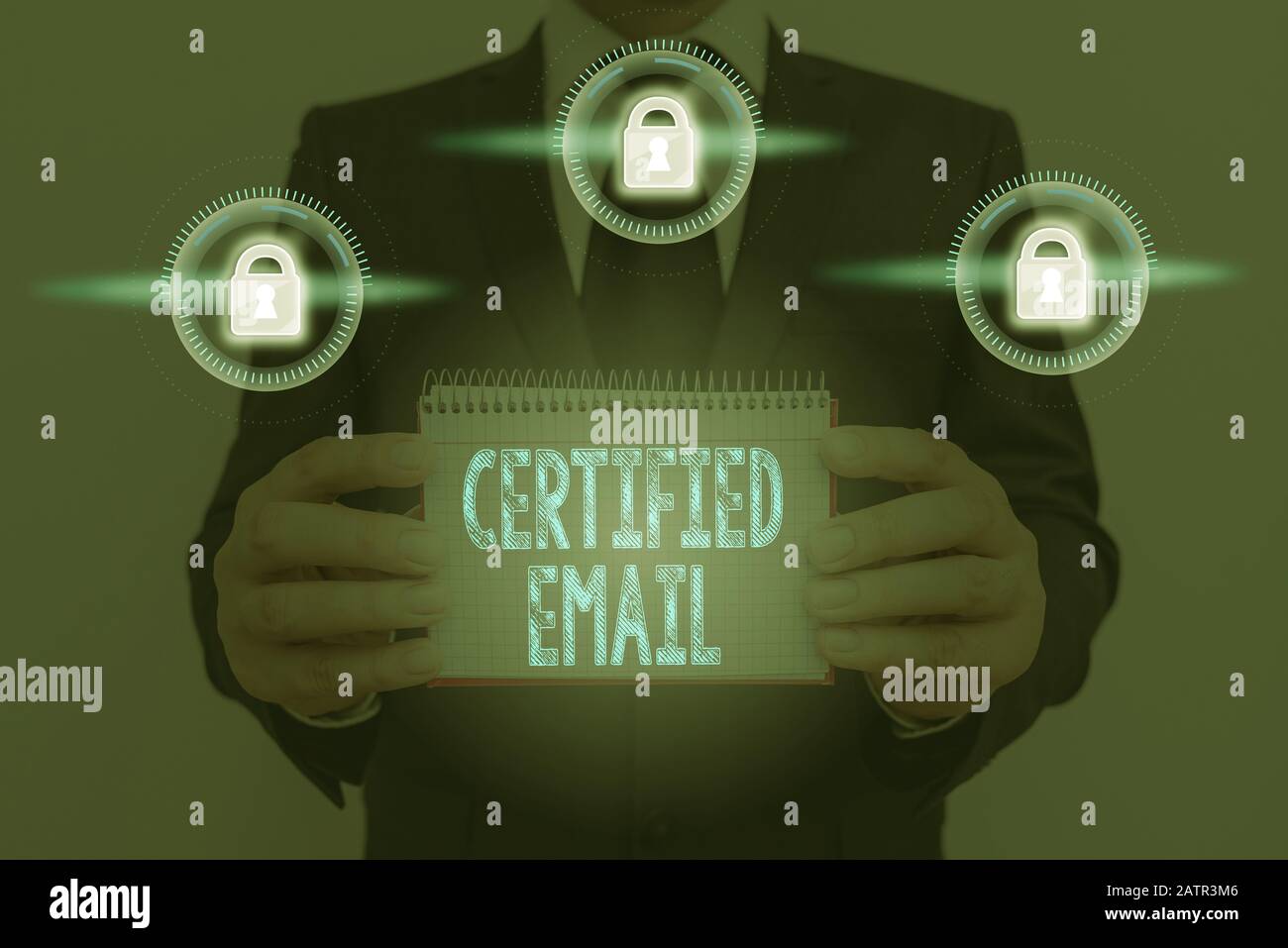 Panneau texte indiquant l'e-mail certifié. Photo d'entreprise présentant un e-mail dont l'envoi est certifié par un tiers neutre Banque D'Images