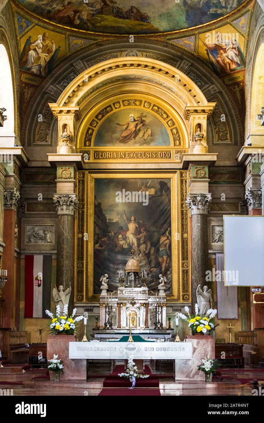 Budapest, EGER - 22 AOÛT 2017 : éléments de l'intérieur de la basilique Saint-Jean, Eger on Hungary Banque D'Images