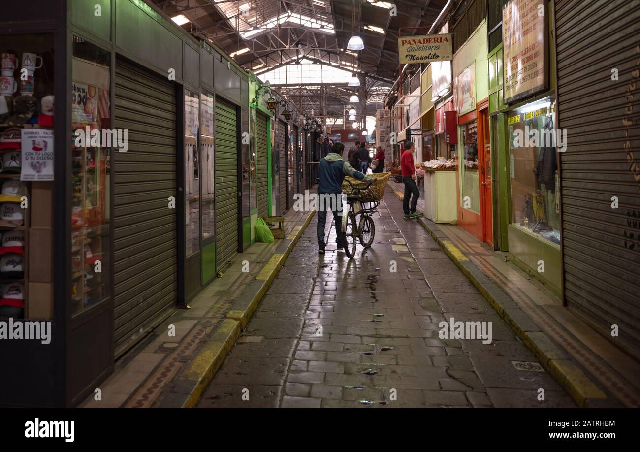 Buenos Aieres, Argentine - 08 septembre 2018: Un beau marché dans le quartier de San Telmo Banque D'Images