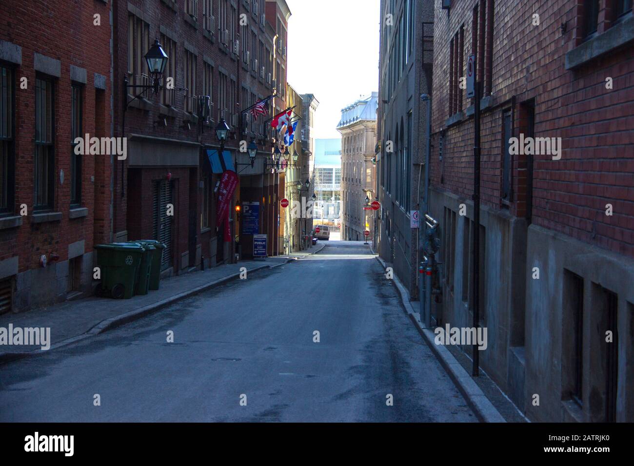 Rue Étroite Du Vieux-Montréal Banque D'Images