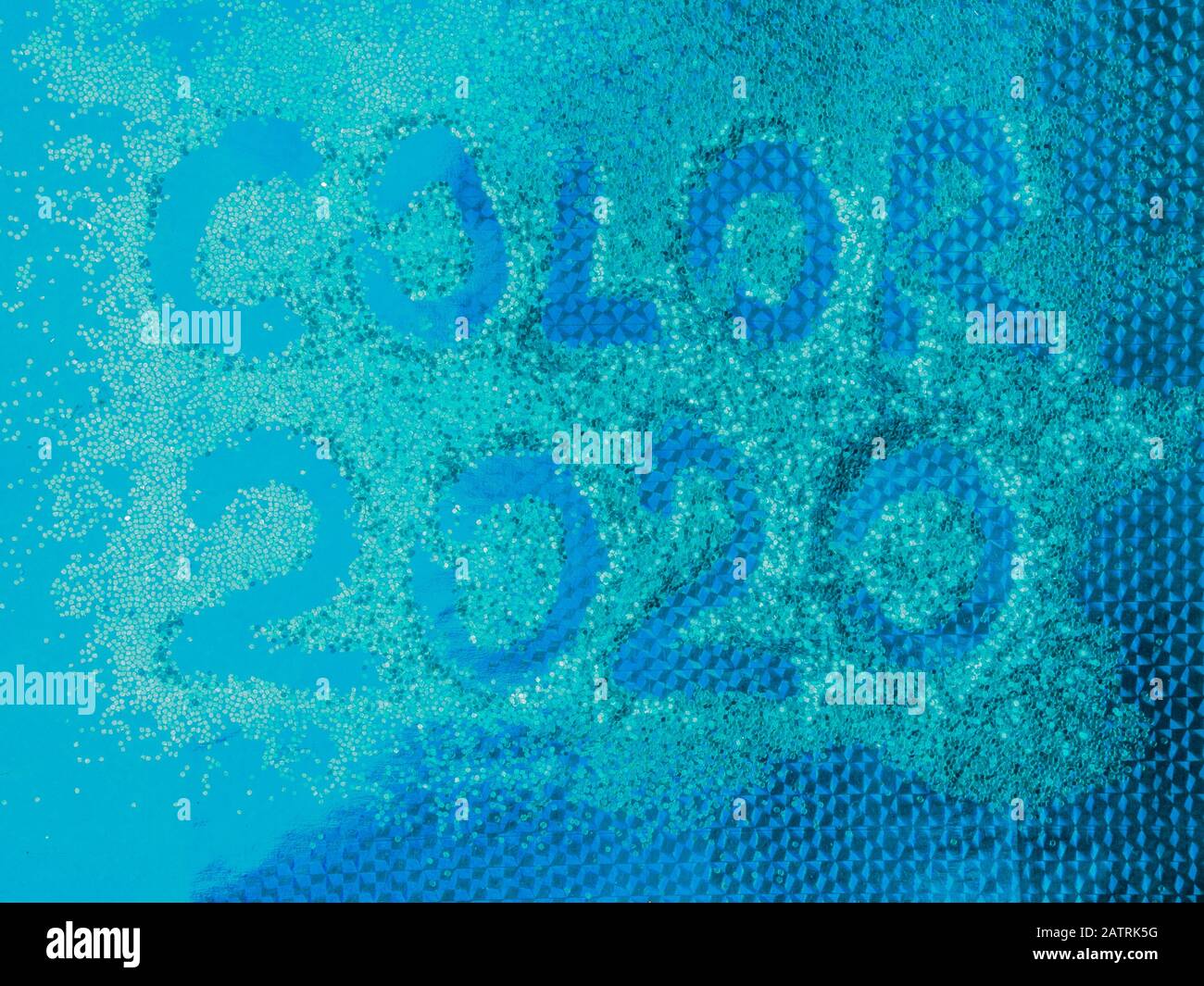 Bannière conçue teintée de couleur bleu tendance 2020 classique avec inscription. Couleur tendance Banque D'Images
