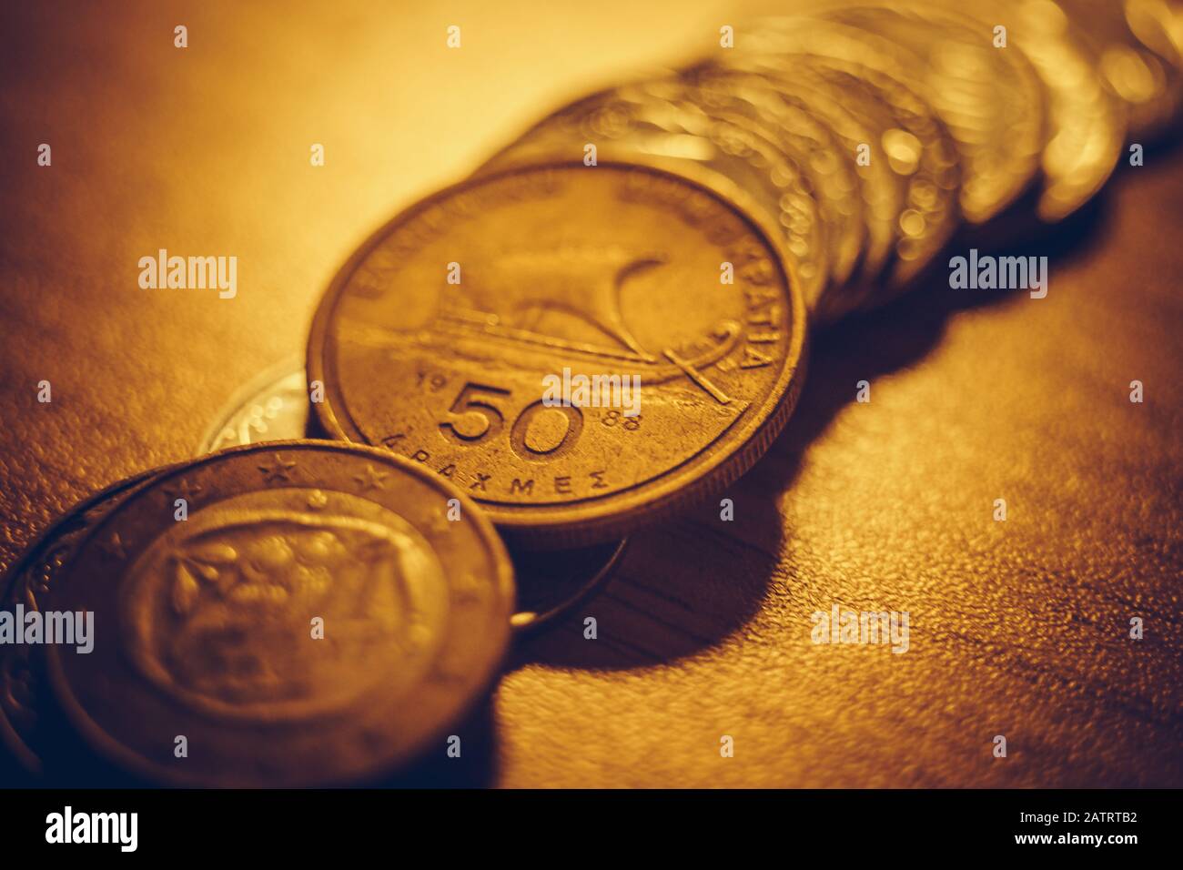 Anciennes pièces de drachma sur la table de clôture Banque D'Images